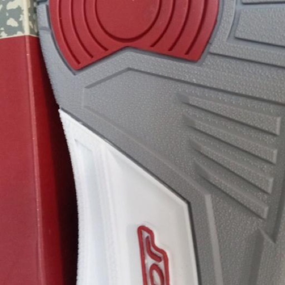 Jordan 3 - Picture 7 of 7